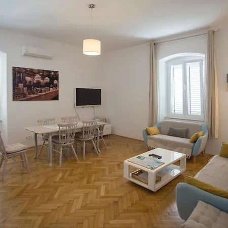 Town Place Apartment