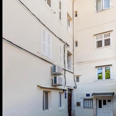 Town Place * Сплит